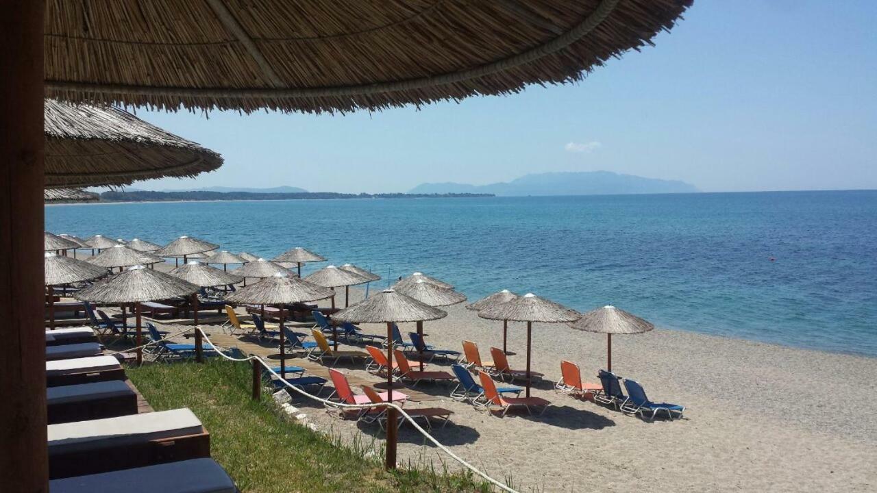 אתר קמפינג Burano Beach-bar Nea Thesi